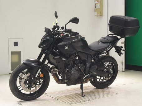 2025 Yamaha MT-07 (FZ-07), чёрный, 1040000 рублей, вид 4