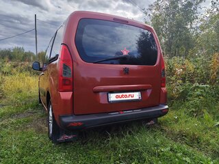 2009 Peugeot Partner II, красный, 800000 рублей, вид 4