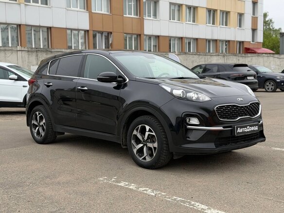 2019 Kia Sportage IV Рестайлинг, чёрный, 1790000 рублей - вид 2