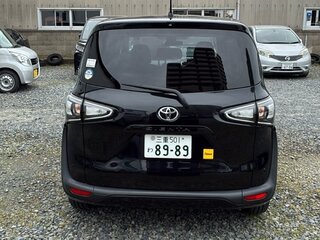 2022 Toyota Sienta II Рестайлинг, чёрный, 1000000 рублей, вид 4