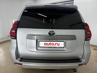 2022 Toyota Land Cruiser Prado 150 Series Рестайлинг 3, серебристый, 6290000 рублей, вид 5