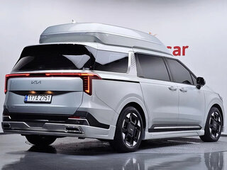 2025 Kia Carnival IV Рестайлинг, серебристый, 7400001 рублей, вид 2