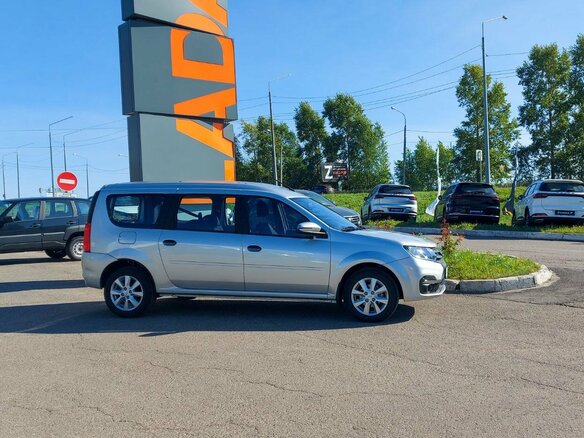 2026 Lada (ВАЗ) Largus I Рестайлинг, серебристый - вид 2