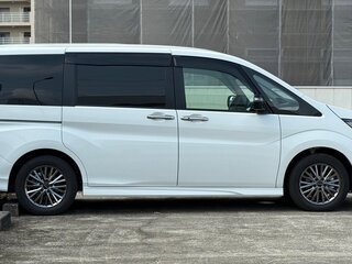 2022 Honda Stepwgn Spada V Рестайлинг, белый, 2040000 рублей, вид 3