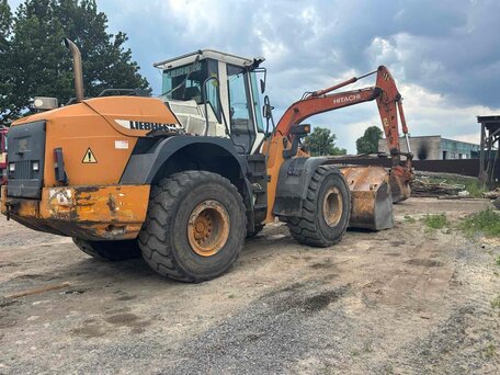 2006 Liebherr L 554, жёлтый, 4400000 рублей, вид 1