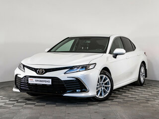 2021 Toyota Camry VIII (XV70) Рестайлинг, белый, 2799000 рублей, вид 1