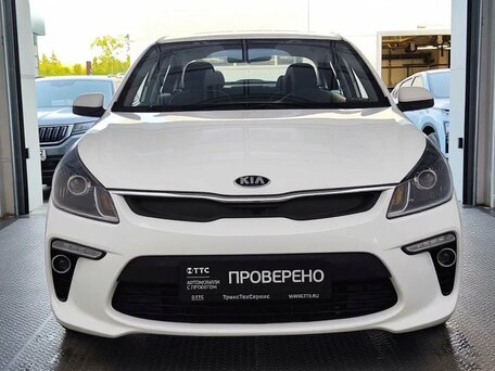 2017 Kia Rio IV, белый, 1120000 рублей, вид 2