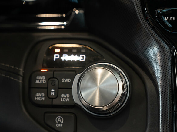 2026 Ram 1500 Crew Cab eTorque V Рестайлинг, чёрный, 13700000 рублей - вид 19