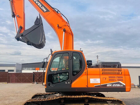 2026 Develon DX220, оранжевый, 15607313 рублей, вид 1