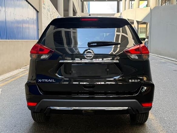2023 Nissan X-Trail III Рестайлинг, чёрный - вид 4