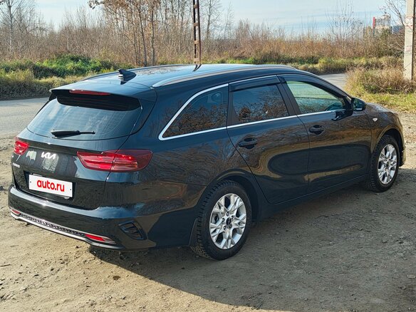 2021 Kia Ceed III Рестайлинг, чёрный, 1850000 рублей - вид 6