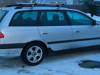 2001 Toyota Avensis I Рестайлинг, серебристый, 310000 рублей, вид 3