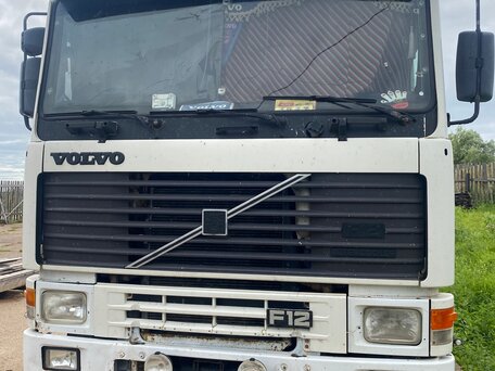 1994 Volvo F-Series, белый, 1200000 рублей, вид 2