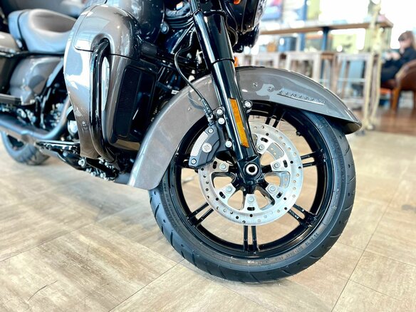 2023 Harley-Davidson Ultra Limited, серый, 3990000 рублей - вид 13