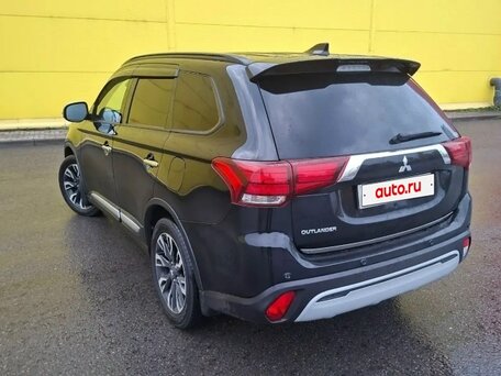 2021 Mitsubishi Outlander III Рестайлинг 3, чёрный, 3130000 рублей, вид 2