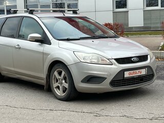 2009 Ford Focus II Рестайлинг, серебристый, 560000 рублей, вид 3