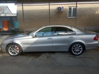 2002 Mercedes-Benz E-Класс 240 III (W211, S211), серебристый, 990000 рублей, вид 4