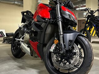 2021 Ducati Streetfighter V4, красный, 1700000 рублей, вид 4