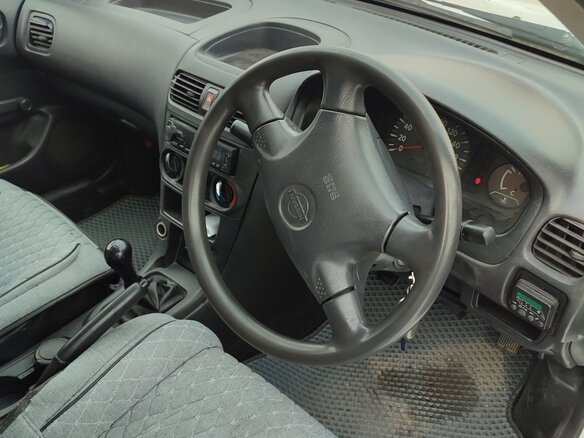 2000 Nissan AD II, белый - вид 5