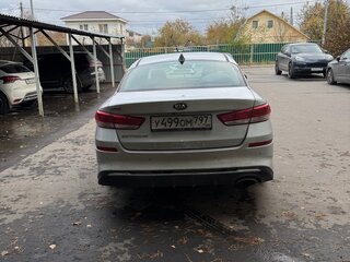 2019 Kia Optima IV Рестайлинг, серебристый, 1300000 рублей, вид 3