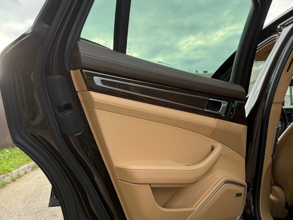 2019 Porsche Panamera 4 II, коричневый, 6700000 рублей - вид 20