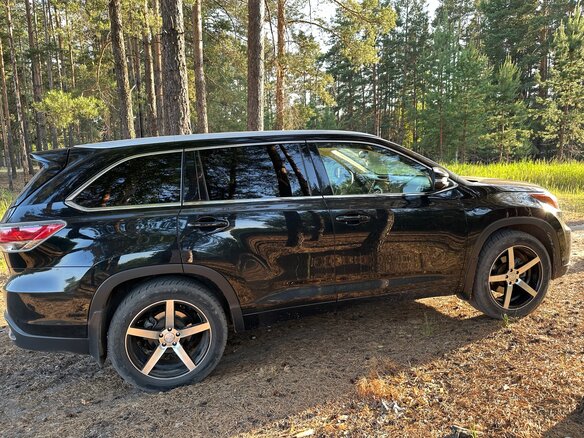 2014 Toyota Highlander III (XU50), чёрный, 2600000 рублей - вид 1