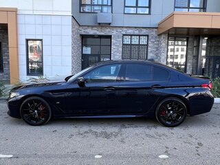 2020 BMW 5 серии 520d xDrive VII (G30/G31/G38) Рестайлинг, чёрный, 5800000 рублей, вид 4