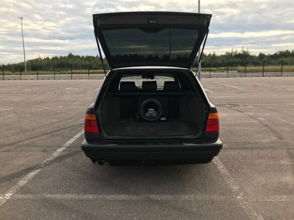 1994 BMW 5 серии 520i III (E34), чёрный - вид 23