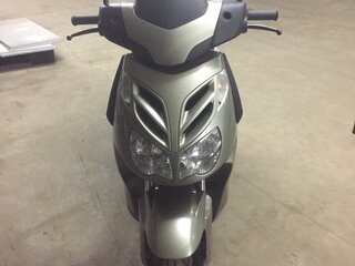 2010 Aprilia SportCity 300, серебристый, 300000 рублей, вид 1