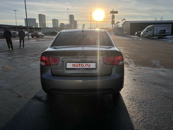 2011 Kia Cerato 5-speed II, серый, 920000 рублей - вид 11