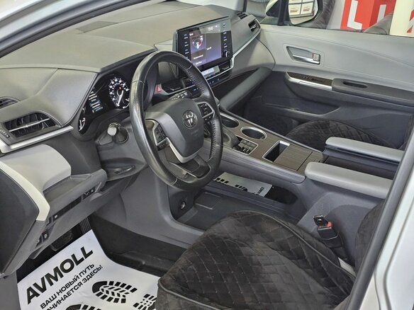 2022 Toyota Sienna IV, серый, 4299000 рублей - вид 11