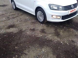 2016 Volkswagen Polo V Рестайлинг, белый, 950000 рублей, вид 3