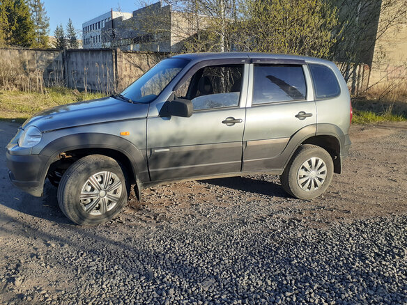 2010 Chevrolet Niva I Рестайлинг, серый - вид 4