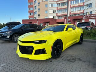 2020 Chevrolet Camaro VI Рестайлинг, жёлтый, 2900000 рублей, вид 2