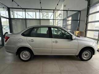 2026 Lada (ВАЗ) Granta I Рестайлинг, серебристый, 1049265 рублей, вид 2