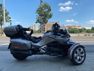 2017 BRP Can-Am Spyder, серебристый, 2500000 рублей, вид 2