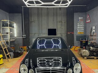 2003 Mercedes-Benz E-Класс 500 III (W211, S211), чёрный, 1650000 рублей, вид 2
