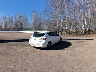 2011 Mazda Axela II, белый, 900000 рублей, вид 3