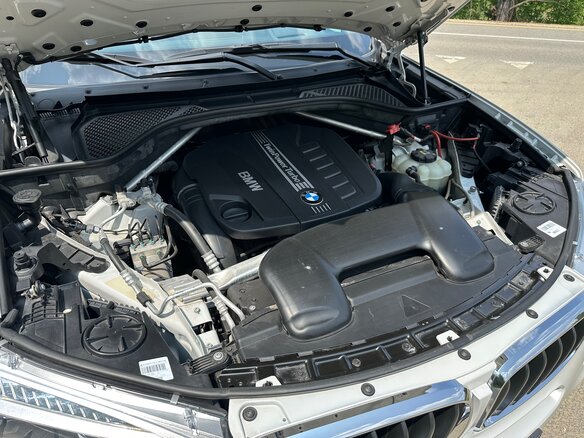 2017 BMW X5 30d III (F15), белый, 4900000 рублей - вид 27