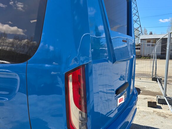 2016 Iveco Daily, синий, 4900000 рублей - вид 4
