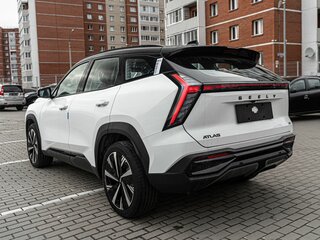 2025 Geely Atlas II, белый, 4114990 рублей, вид 3