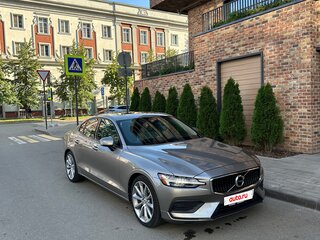 2020 Volvo S60 III, золотистый, 2950000 рублей, вид 1