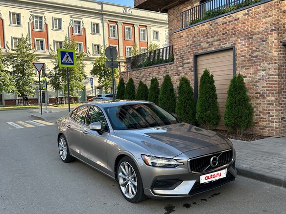 2020 Volvo S60 III, золотистый, 2950000 рублей