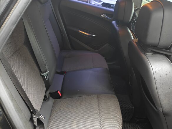 2011 Opel Astra J, чёрный - вид 13