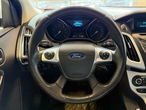 2014 Ford Focus III, белый, 1050000 рублей - вид 6