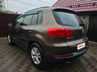 2015 Volkswagen Tiguan I Рестайлинг, коричневый, 1650000 рублей, вид 2