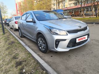 2019 Kia Rio IV, серебристый, 1230000 рублей, вид 2