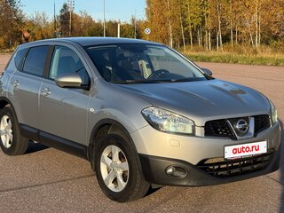 2013 Nissan Qashqai I Рестайлинг, серебристый, 1350000 рублей, вид 2