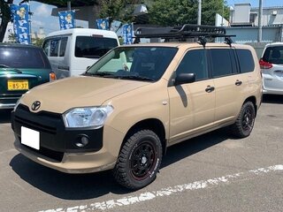 2023 Toyota Probox I Рестайлинг, бежевый, 1095000 рублей, вид 1
