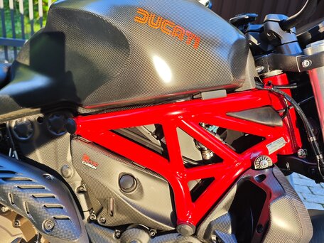 2017 Ducati Monster 821, красный, 600000 рублей, вид 5